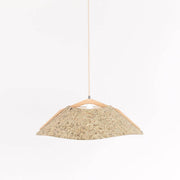 Holz Hängeleuchte mit Schirm Ø 62cm geschwungen, Schirm aus Heu, natürliche Designlampe
