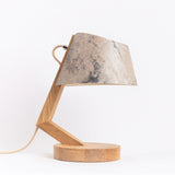 Lampe de table en bois avec parapluie courbe