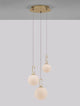 Hook LED Pendelleuchte 3-flammig Ø 39cm 3000K Gold-Gebürstet, Weiß mit drei Hängeleuchten.
