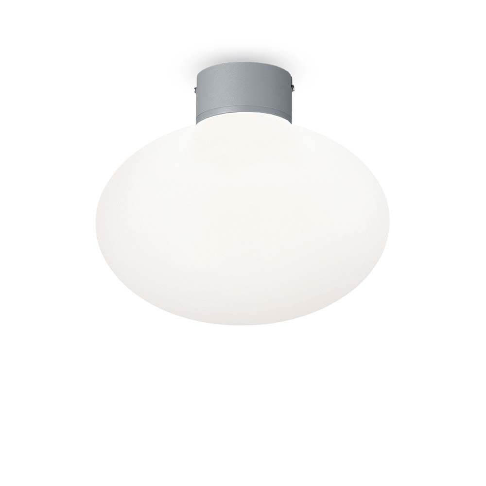 Clio Baldachin IP44 moderne Deckenleuchte mit weißem Glas und silbernem Deckenelement.