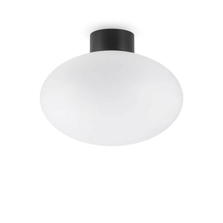 Clio Baldachin IP44 Deckenleuchte mit mattem weißen Diffusor und schwarzem Gehäuse.