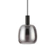 Coco LED Pendelleuchte in modernem Design, mit grauem Lampenschirm und schwarzem Aufhängesystem.