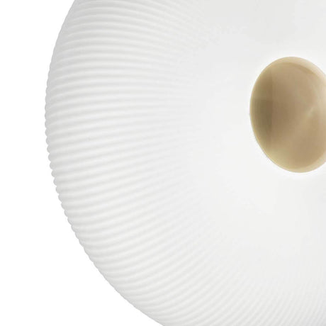 Plafonnier Arizona à 3 lumières Blanc, laiton satiné avec un design moderne et une finition élégante.