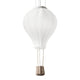 Dream Big Ballon Pendelleuchte in Form eines Heißluftballons mit weißem Lampenschirm.