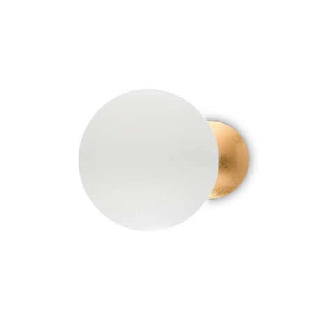 Eclissi LED Væglampe hvid, guld med rundt, mat glas og guld vægbeslag.