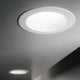 Einbaustrahler Basic Wide 30W 3000K (Pro) in Decke integriert, modernes Design, warmes Licht.