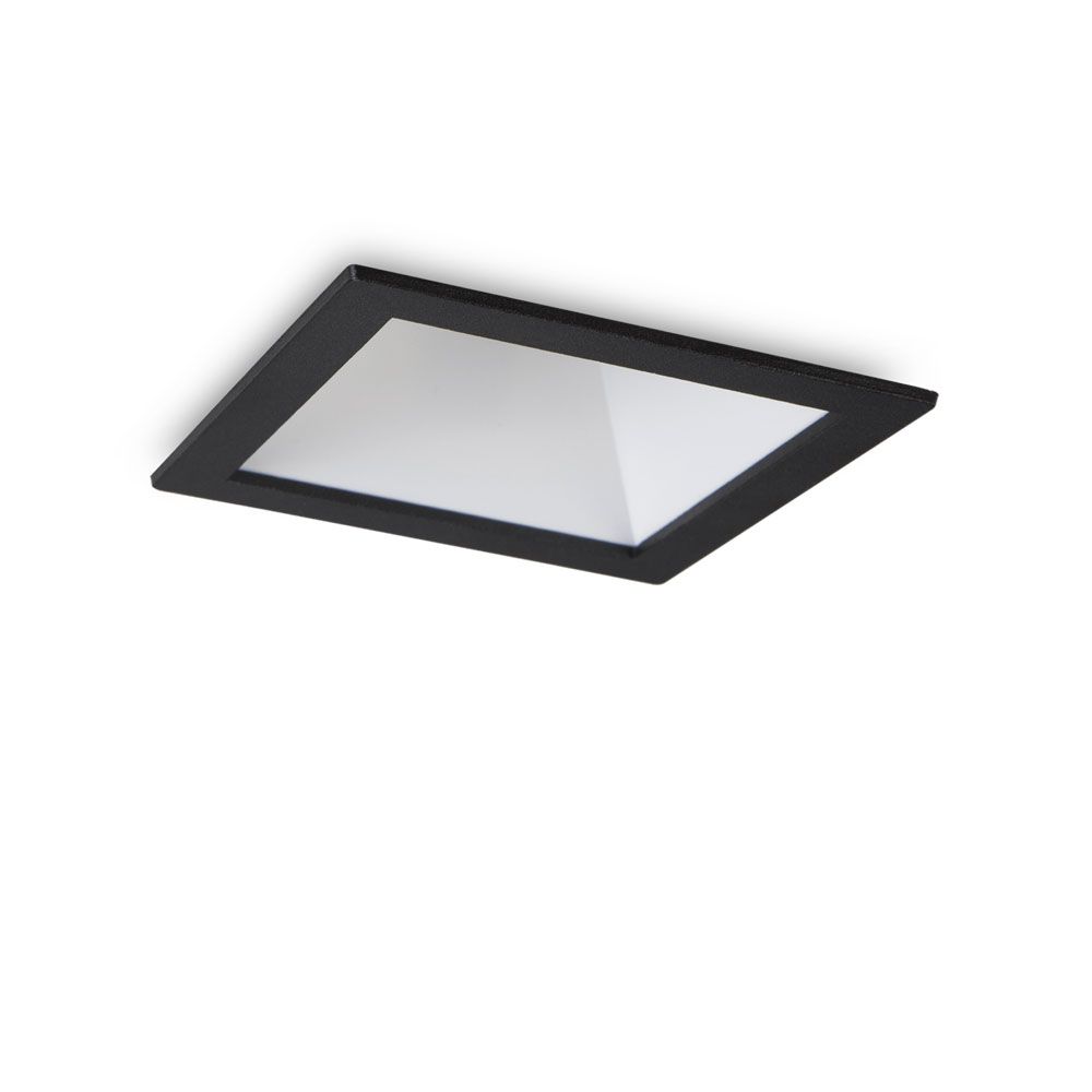 Einbaustrahler Game Square schwarz mit mattem weißen Innenprofil, ideal für Gipskartondecken.