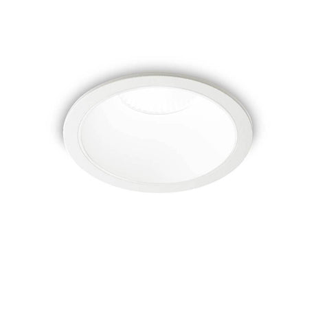 Spot encastré Game LED au design moderne, avec une lumière claire et homogène pour diverses applications.