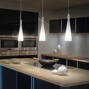 Hängeleuchte Milk Sp1, weiße Pendelleuchte aus Glas, moderne Küchenbeleuchtung, drei hängende Leuchten in minimalistischem Design
