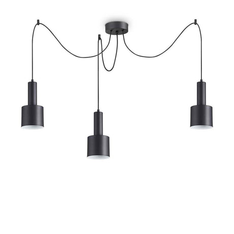 Holly Pendelleuchte 3-flammig mit drei schwarzen Lampenschirmen und modernem Design.