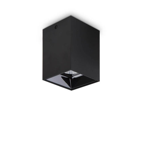 LED Plafonnier Nitro 15W carré noir au design moderne pour un éclairage élégant.