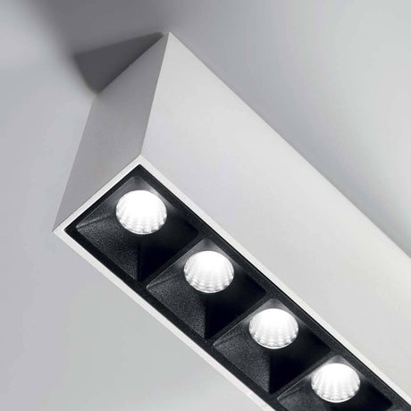Lika LED Deckenstrahler mit mehreren Lichtquellen im modernen Design, ideal für Deckenbeleuchtung.