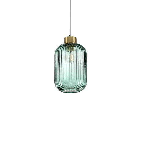 Mint pendellampe i glass med rillet design og gullfarget sokkel, ideell for moderne interiører.