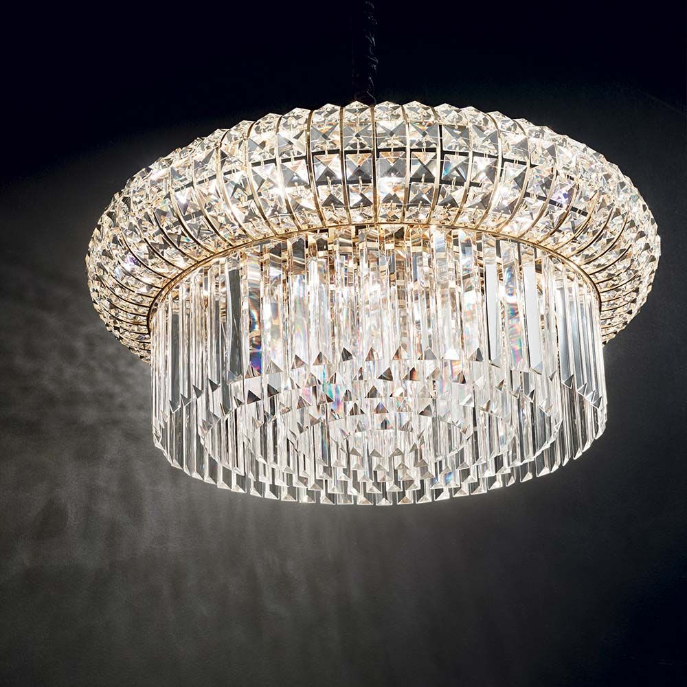 Nabucco Pendelleuchte Kristall mit elegantem Design und funkelnden Kristallen, ideal für stilvolle Innenräume.