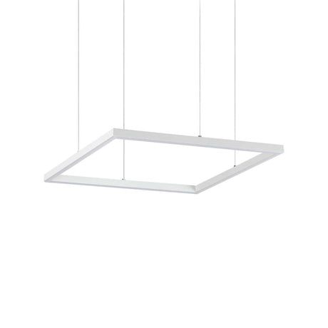 Oracle Slim LED Pendelleuchte Square in rechteckiger Form, modernes Design, schwebend aufgehängt.