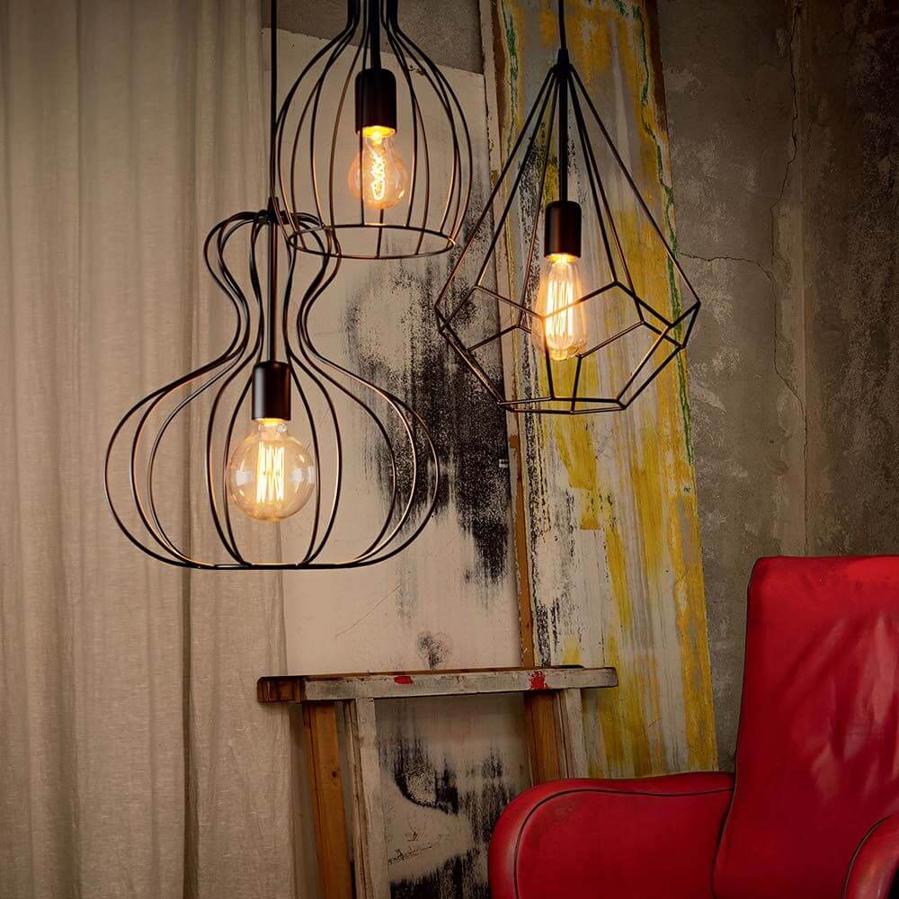 Pendelleuchte Ampolla-1 Weiß in modernem Design, kombiniert mit anderen originellen Lampen. Ideal für stilvolle Innenräume.