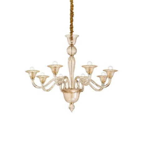 Brigitta 8-pære pendel. Rav, klar – elegant designlampe for en stilfuld stemning.