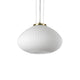 Plisse Pendelleuchte mit elegantem, geriffelten Glasdesign und goldfarbener Aufhängung.