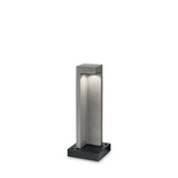 Titano LED Wegleuchte IP55 in modernem Design aus Beton, ideal für den Außenbereich und wetterfest.