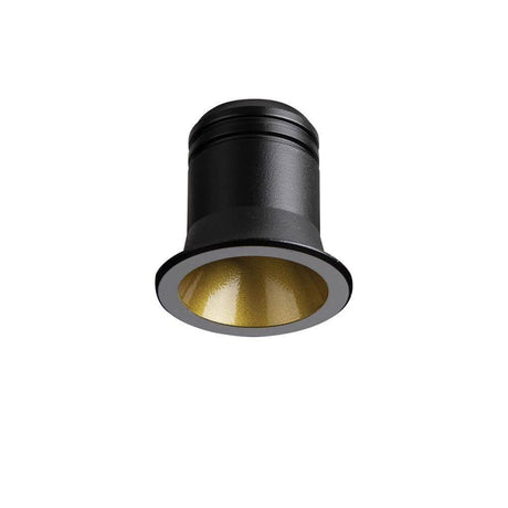 <span data-glossary-id="80787c04b201b2739fd8036ad0bcbdd5">Virus</span> Spot encastré au design noir avec surface de réflecteur dorée.