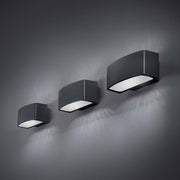 Applique Andromeda Ap1 Anthracite, design moderne avec lumière douce, idéale pour les escaliers ou les couloirs.
