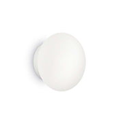 Bubble Ap2 wall light in a modern design, ideal for stylish wall lighting.