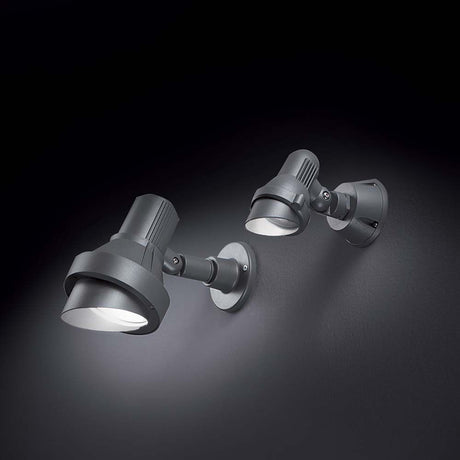 Vegglampe Terra Ap1 Gross Anthrazit montert på veggen, moderne design i antrasitt.