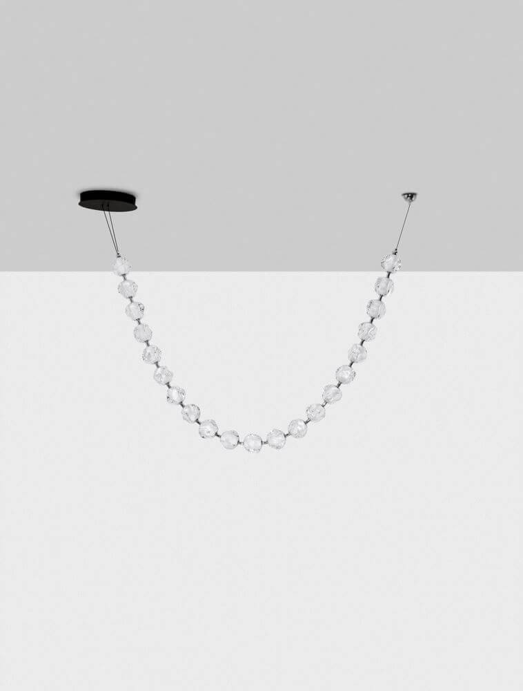 Alt Tag: Ifos LED Deckenleuchte 20-flammig 3000K Schwarz, Chrom hängende Acrylkugeln Kettenleuchte dimmbar 91W modernes Design