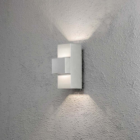Imola LED Außen-Wandleuchte Style Design Grau, opales Acrylglas an einer Wand montiert