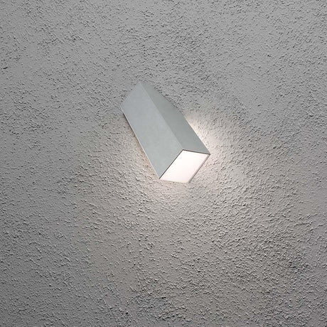 Imola LED Ulkoseinävalaisin Tyylisuunnittelu Harmaa, opaalilasi seinälle asennettuna