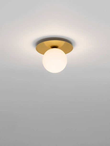 Plafonnier Indigo Or, Blanc au design minimaliste et à la touche dorée glamour.