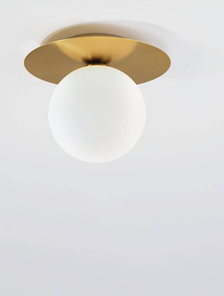 Indigo Deckenleuchte Gold, Weiß mit minimalistischen Design und glamourösem Gold-Unterton.