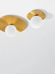 Indigo Deckenleuchte Gold, Weiß mit elegantem Mid-Century-Design und minimalistischen Schirmen.