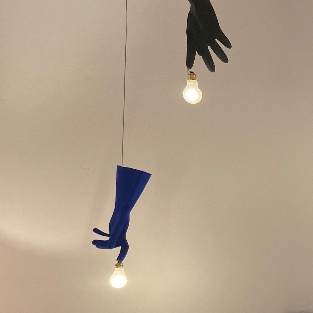 Ingo Maurer LED Lampe à suspendre Blue Luzy Gant en caoutchouc