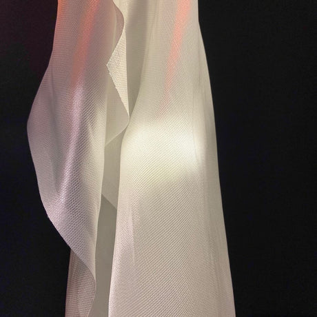 Ingo Maurer Lampe de table et applique Delight, tissu en fibre de verre résistant à la chaleur avec un éclairage doux.