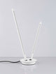 Intec LED Tischleuchte 2-flammig Ø 15cm 3000K in modernem Design auf einem Tisch.