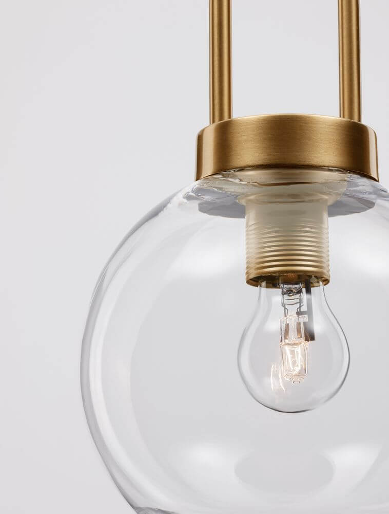 Irvine Pendelleuchte Ø 20cm Gold, Transparent mit klarer Glaskugel und goldener Halterung.