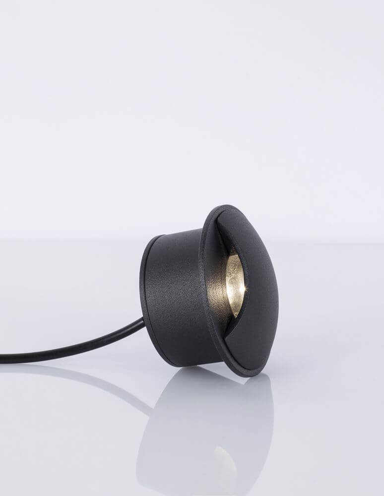 Joya LED Außenwandeinbauleuchte Up 3000K Schwarz IP65 in schwarz mit goldener Innenbeschichtung