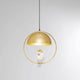 Hängeleuchte Animal Cockatoo in gold mit einem weißen Kakadu und kreativem Design für indirektes Licht.