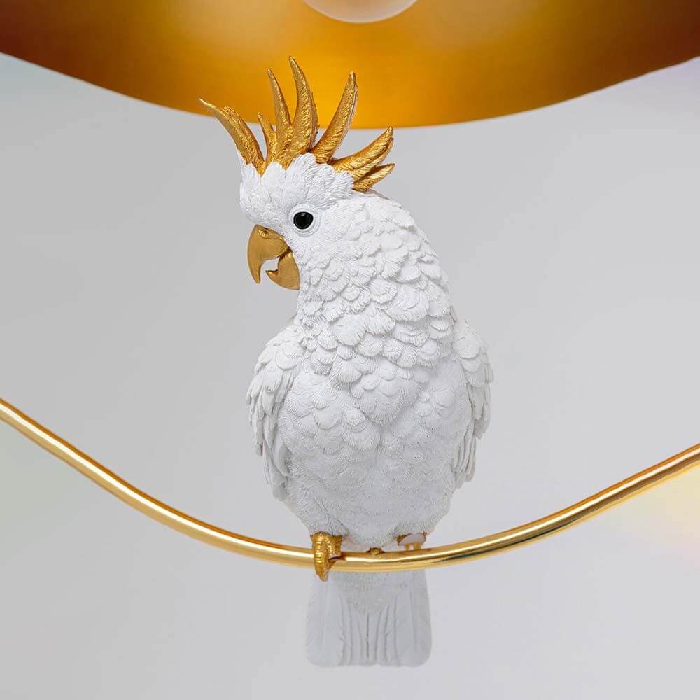 Hängeleuchte Animal Cockatoo mit elegantem, goldenen Design und kreativem Kakadu-Motiv.
