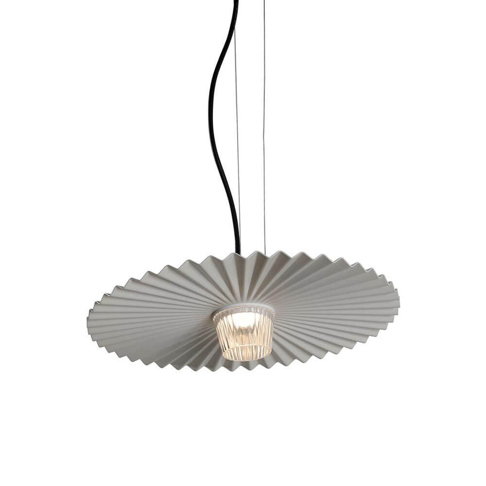 Karman Gonzaga LED Außen-Hängeleuchte IP65 mit gewelltem Lampenschirm und modernem LED Leuchtmittel.