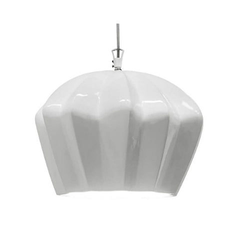 Karman Sahara pendellampe i elegant hvitt med buet form som en stilfull hengelampe.
