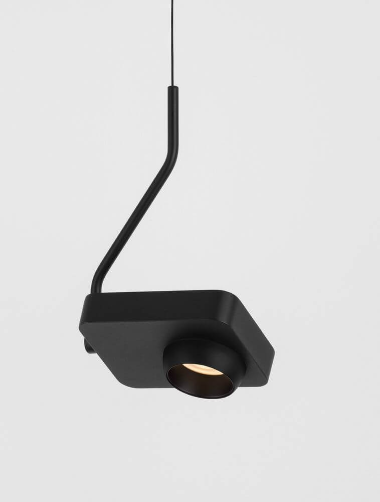 Kedros LED Pendelleuchte 3000K in modernem Schwarz, ideal für Wohnzimmer oder Arbeitsplatz.