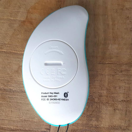 Télécommande Key Mesh Accessoire pour lampes à batterie-LED avec fonction Bluetooth et design bien pensé.