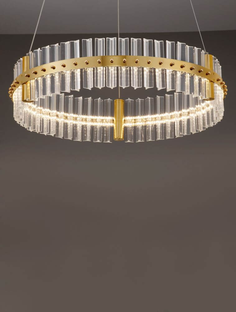 Kezo LED Pendelleuchte Ø 60cm 3000K Gold mit elegantem Design aus Edelstahl und klarem Glas.