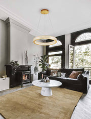 Kinara Pendelleuchte Ø 60cm 3000K Gold für stilvolles Wohnzimmer mit modernem Ringdesign und warmweißem LED-Licht