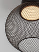 Kinetic LED Deckenleuchte in schwarzem Drahtgeflecht, moderne Lampe mit 12 W Lichtquelle, ideal für Innenräume.