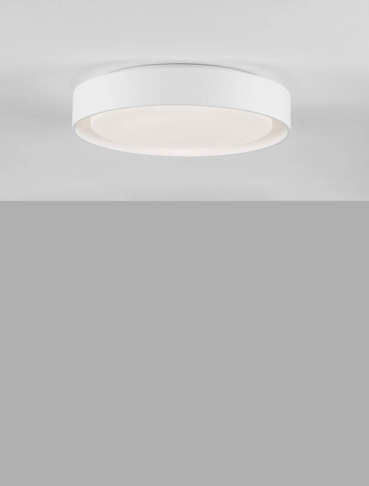 Koi LED Deckenleuchte Ø 48cm 3000K in modernem Design, runde Form mit warmweißem Licht.
