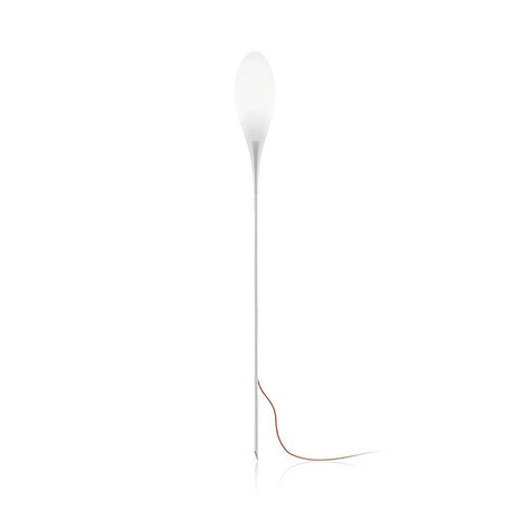 Kundalini Außenbodenleuchte Spillo 150cm IP65 mit Polyethylendiffusor und Neoprenkabel.