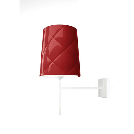Kundalini senge- og vegglampe New York Glansfull i rødt med elegant design og hvitt understell.
